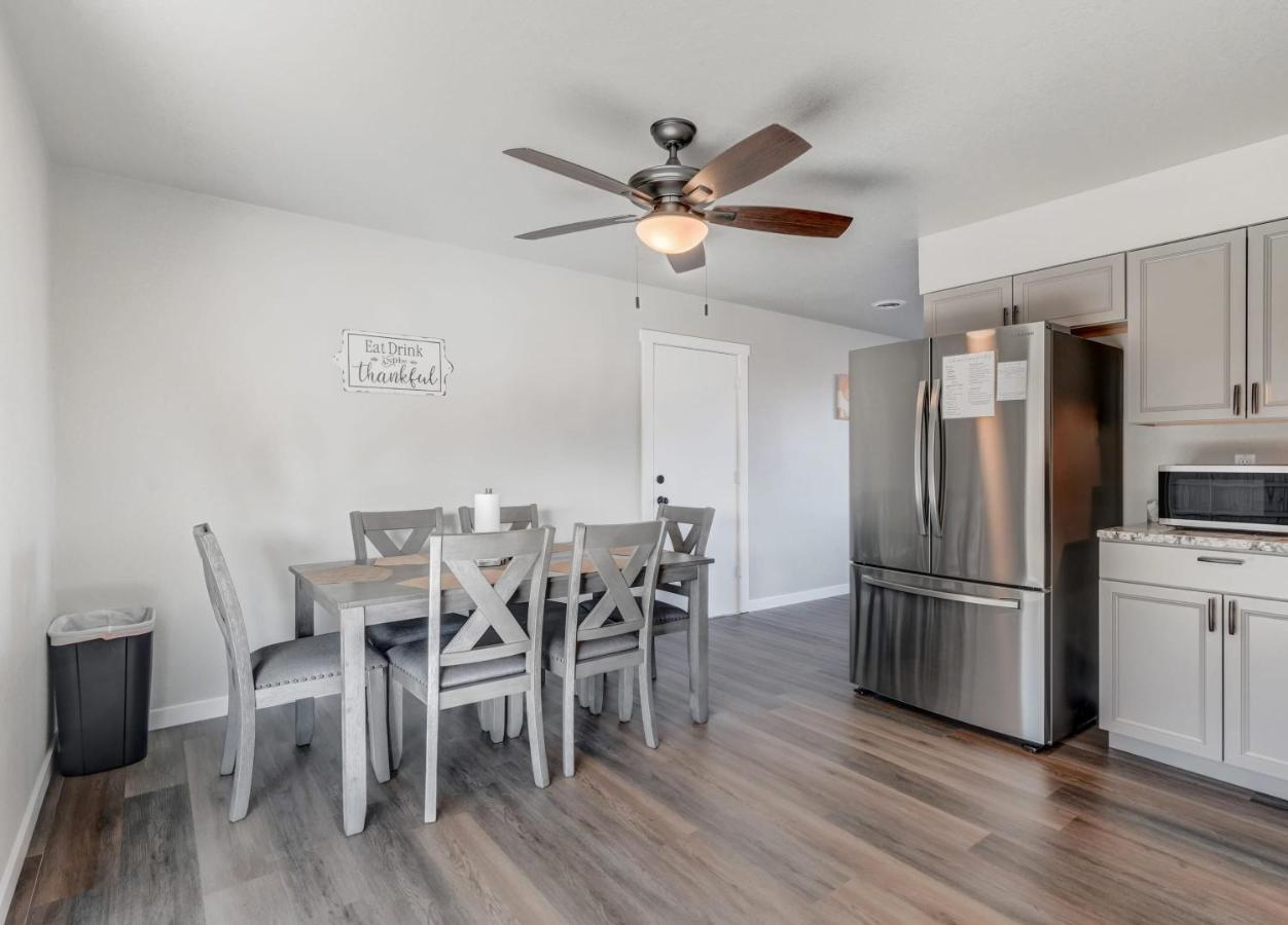 Pueblo Place Riverwalk Fireplace Pet-Friendly 빌라 외부 사진